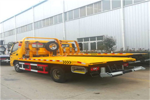 富锦附近拖车救援搭电